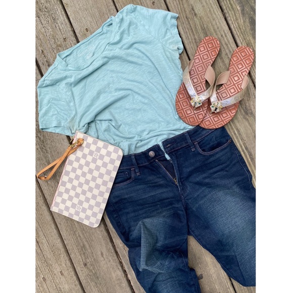 Low-Rise Dark Wash Distressed Skinny Jeans | Abercrombie & Fitch | NWOT - Picture 5 of 6